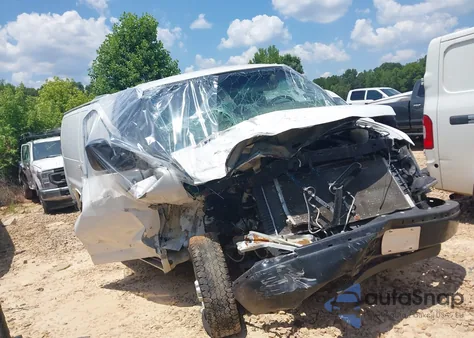 2016 Chevrolet Express G2500 Work Van z USA, uszkodzony, nr VIN 1GCWGAFF2G1304927